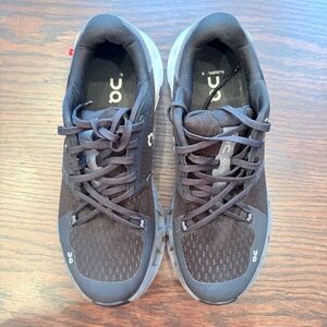 Women's On Running Cloudflyer 4 - sz 8.5